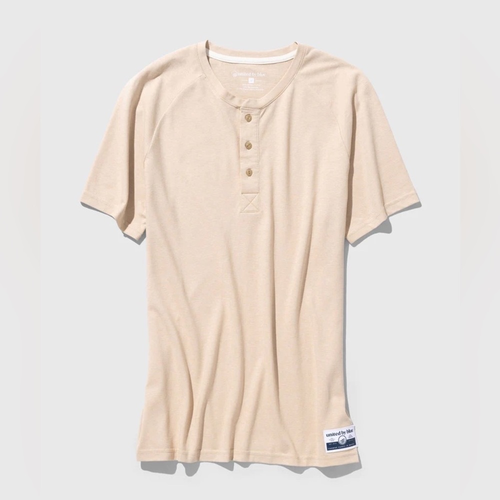 United By Blue Men’s EcoKnit Short-Sleeve Henley Size Small - NWT